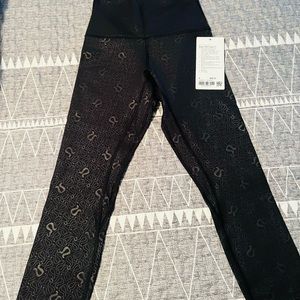Lululemon Align High Rise Crop 21” Yoga Emboss black